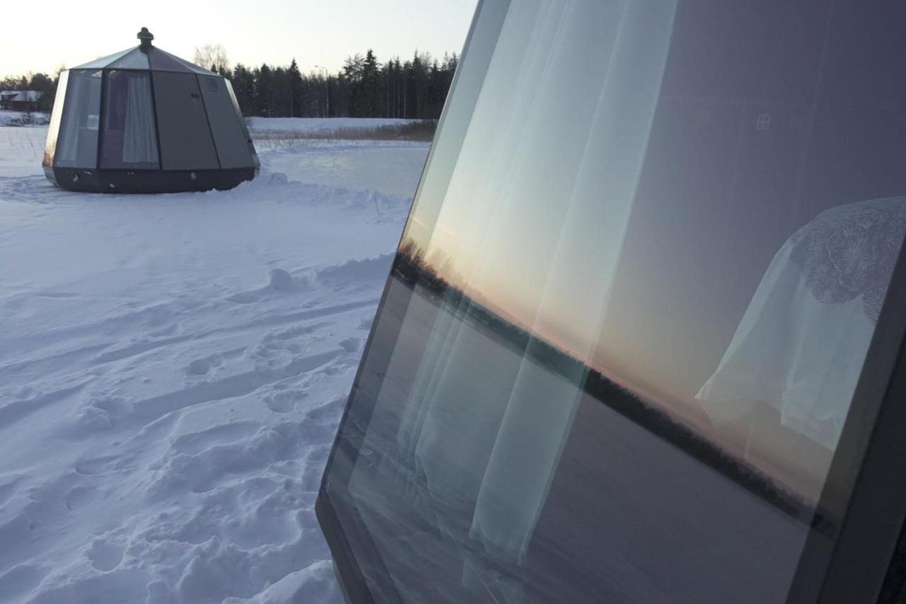 Vikajaervi Lake View Experience Igloos Рованиеми Экстерьер фото