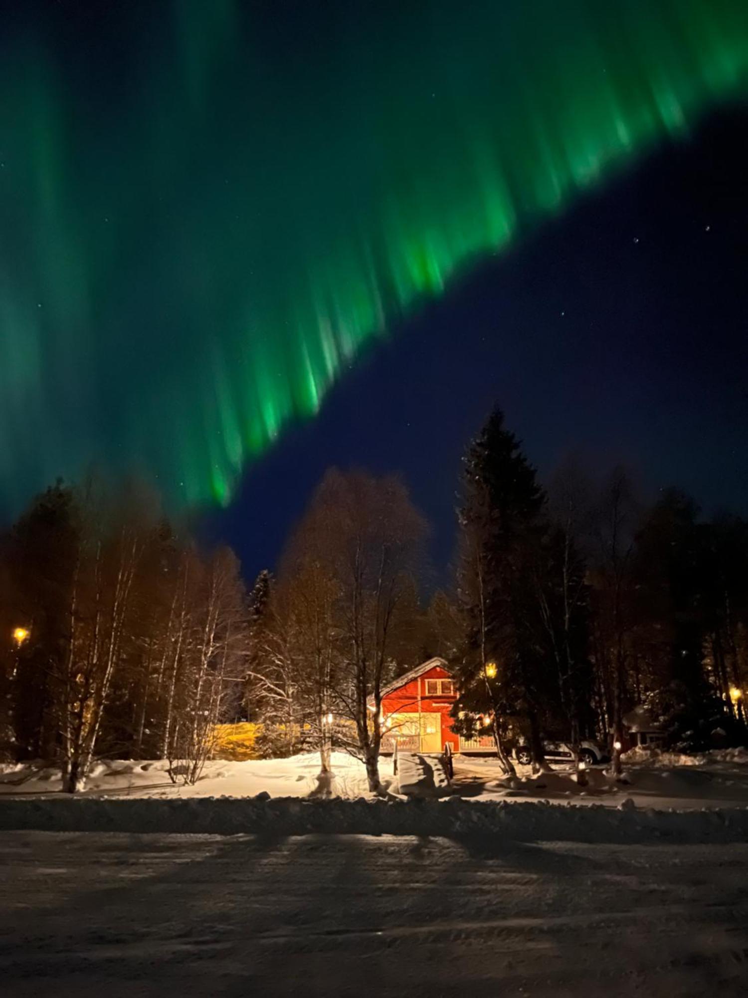 Vikajaervi Lake View Experience Igloos Рованиеми Экстерьер фото