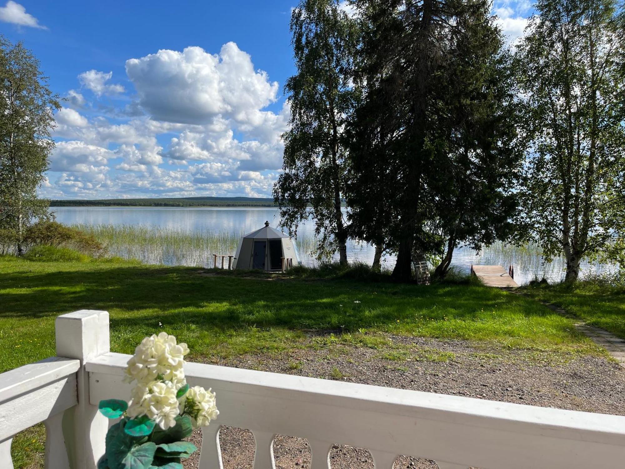 Vikajaervi Lake View Experience Igloos Рованиеми Экстерьер фото