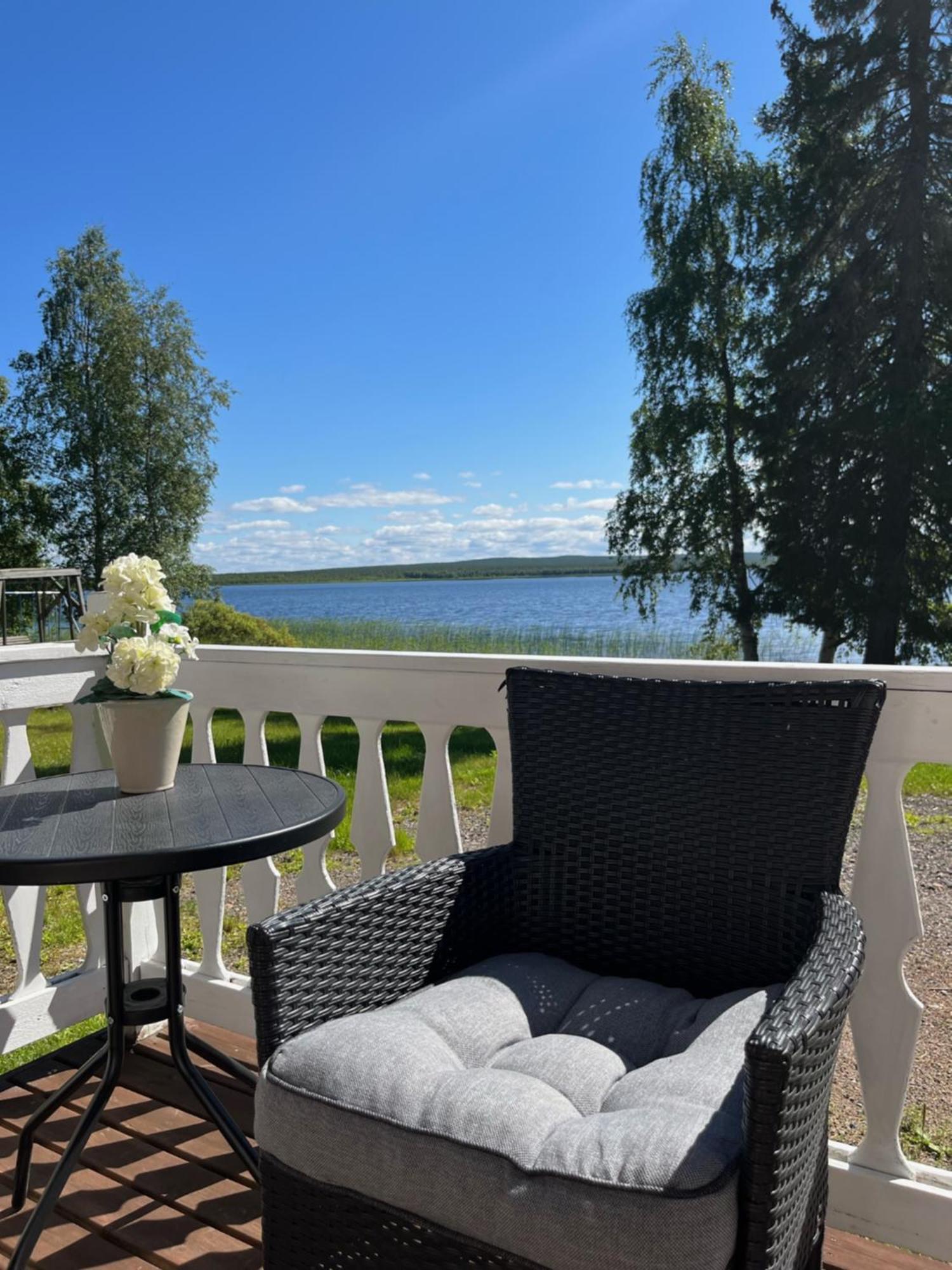 Vikajaervi Lake View Experience Igloos Рованиеми Экстерьер фото